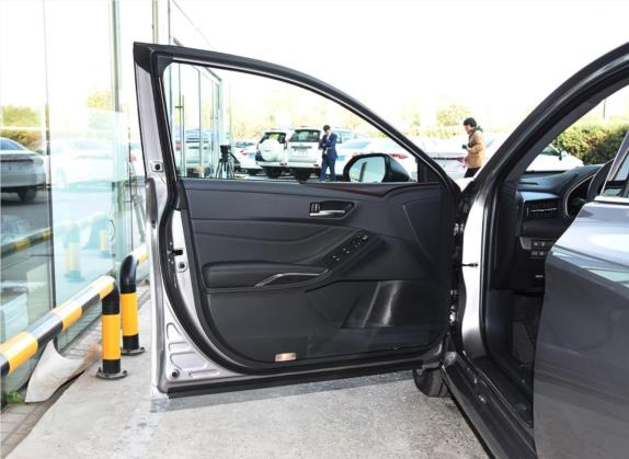 亚洲龙 2019款 2.0L 豪华版 国VI 车厢座椅   前门板