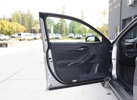 亚洲龙 2019款 2.0L XLE尊享版 国VI 车厢座椅   前门板