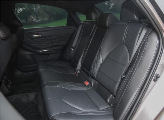 亚洲龙 2019款 2.0L XLE尊贵版 国VI 车厢座椅   后排空间