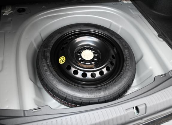 亚洲龙 2022款 2.5L 豪华版 其他细节类   备胎