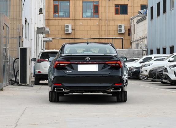 亚洲龙 2022款 2.5L 豪华版 外观   正后