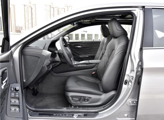 亚洲龙 2022款 2.5L Touring尊贵版 车厢座椅   前排空间
