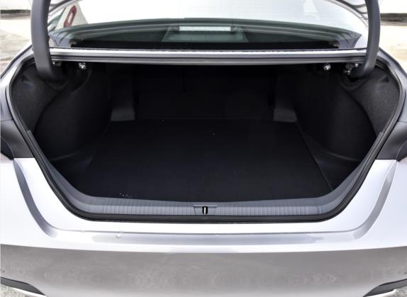 亚洲龙 2022款 2.5L Touring尊贵版 车厢座椅   后备厢