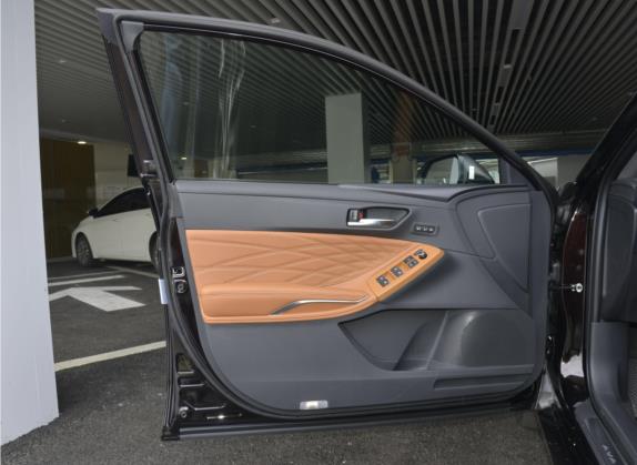 亚洲龙 2022款 双擎 2.5L Limited旗舰版 车厢座椅   前门板