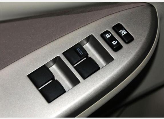 卡罗拉 2009款 1.6L 自动GL天窗特别版 车厢座椅   门窗控制