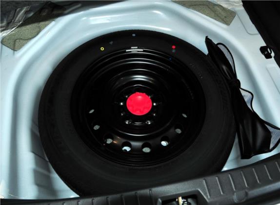 卡罗拉 2011款 1.6L 手动GL 其他细节类   备胎