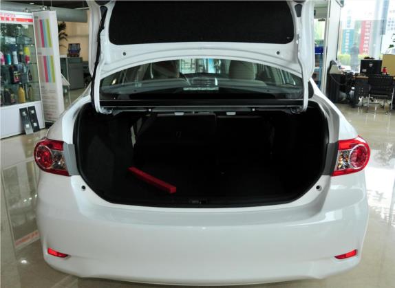 卡罗拉 2011款 1.6L 手动GL 车厢座椅   后备厢