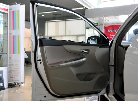卡罗拉 2011款 1.6L 手动GL 车厢座椅   前门板