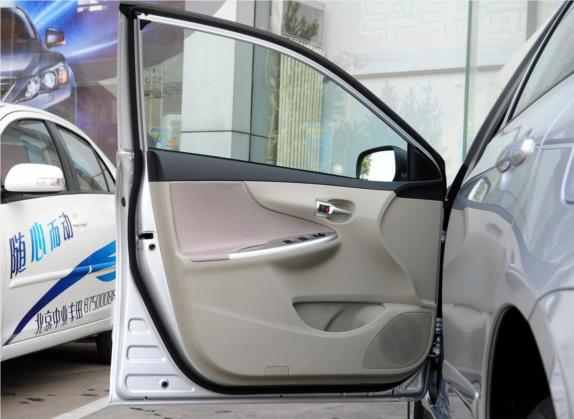 卡罗拉 2011款 1.6L 自动GL 车厢座椅   前门板