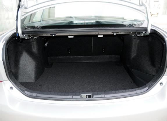 卡罗拉 2012款 炫装版 1.6L 自动GL 车厢座椅   后备厢