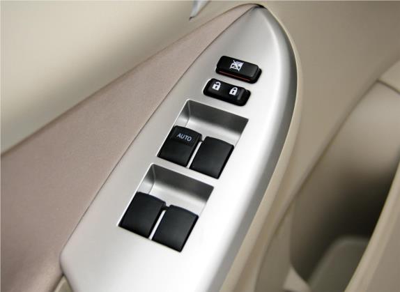 卡罗拉 2012款 炫装版 1.8L 手动GL-i 车厢座椅   门窗控制