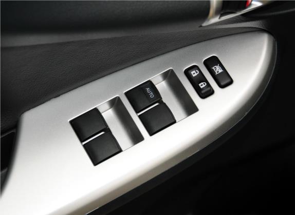 卡罗拉 2013款 特装版 1.6L 自动至酷型GL 车厢座椅   门窗控制