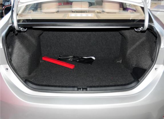 卡罗拉 2014款 1.6L 手动GL 车厢座椅   后备厢