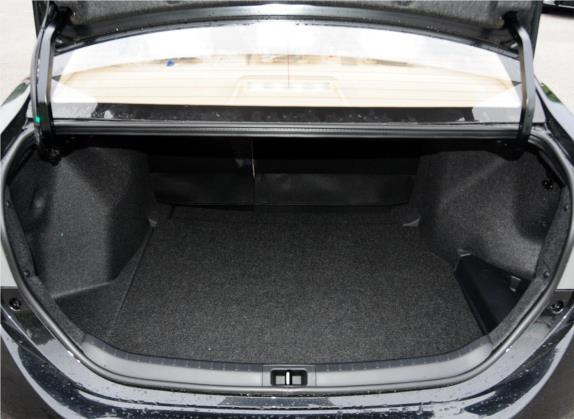 卡罗拉 2014款 1.6L 手动GL-i真皮版 车厢座椅   后备厢