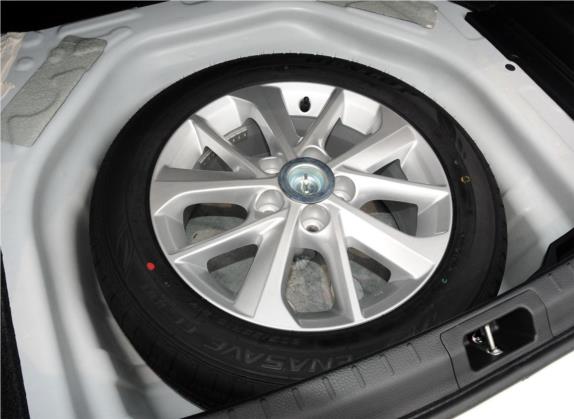 卡罗拉 2014款 1.6L CVT GL-i真皮版 其他细节类   备胎
