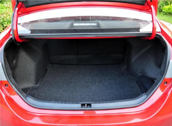 卡罗拉 2014款 1.6L 手动GLX-i 车厢座椅   后备厢