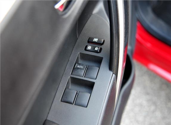 卡罗拉 2014款 1.6L 手动GLX-i 车厢座椅   门窗控制