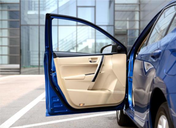 卡罗拉 2014款 1.8L CVT至高版 车厢座椅   前门板
