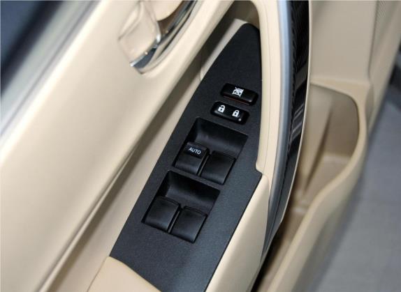 卡罗拉 2014款 1.8L CVT至高版 车厢座椅   门窗控制