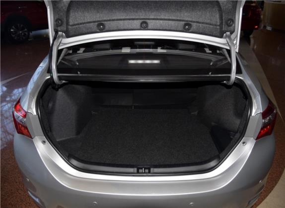 卡罗拉 2016款 1.6L CVT GL-i炫酷版 车厢座椅   后备厢