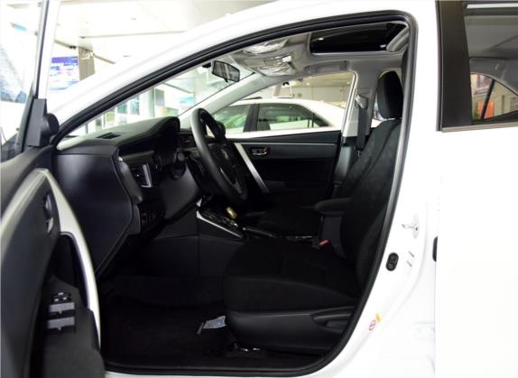卡罗拉 2016款 双擎 1.8L E-CVT领先版 车厢座椅   前排空间