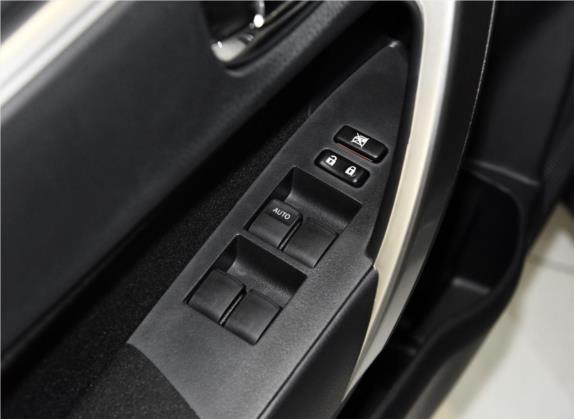 卡罗拉 2017款 1.2T CVT GL 车厢座椅   门窗控制
