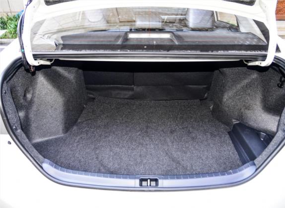 卡罗拉 2017款 1.2T CVT GLX-i 车厢座椅   后备厢