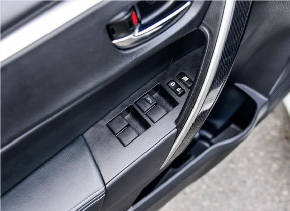 卡罗拉 2017款 1.2T CVT GLX-i 车厢座椅   门窗控制