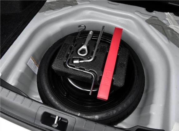 卡罗拉 2017款 改款 1.2T S-CVT GL-i真皮版 其他细节类   备胎
