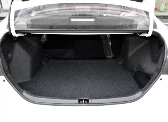 卡罗拉 2017款 改款 1.2T S-CVT GL-i真皮版 车厢座椅   后备厢