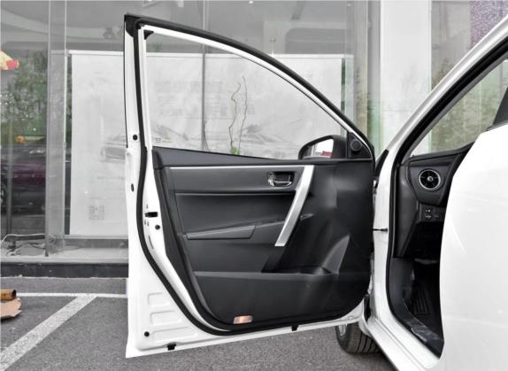卡罗拉 2017款 改款 1.2T S-CVT GL-i真皮版 车厢座椅   前门板