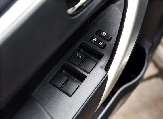 卡罗拉 2017款 改款 1.2T S-CVT GLX-i 车厢座椅   门窗控制