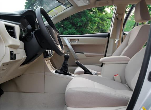 卡罗拉 2017款 改款 1.6L 手动GL 车厢座椅   前排空间