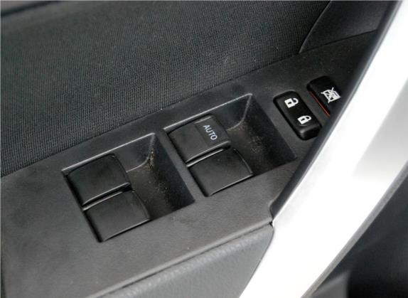 卡罗拉 2017款 改款 1.2T S-CVT GL-i 车厢座椅   门窗控制
