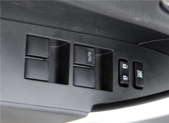 卡罗拉 2017款 改款 1.2T 手动GL-i真皮版 车厢座椅   门窗控制