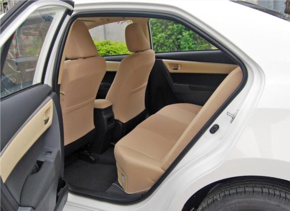 卡罗拉 2017款 改款双擎 1.8L E-CVT领先版 车厢座椅   后排空间