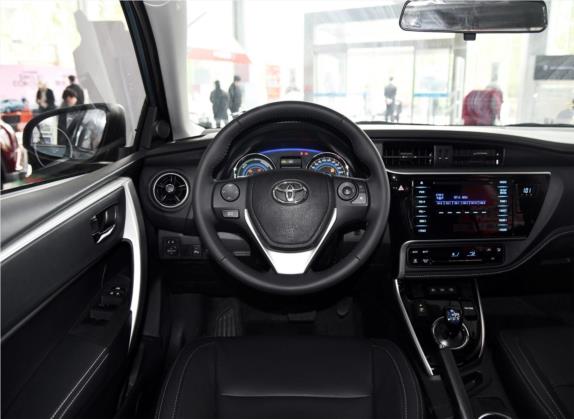 卡罗拉 2017款 改款双擎 1.8L E-CVT精英版 中控类   驾驶位
