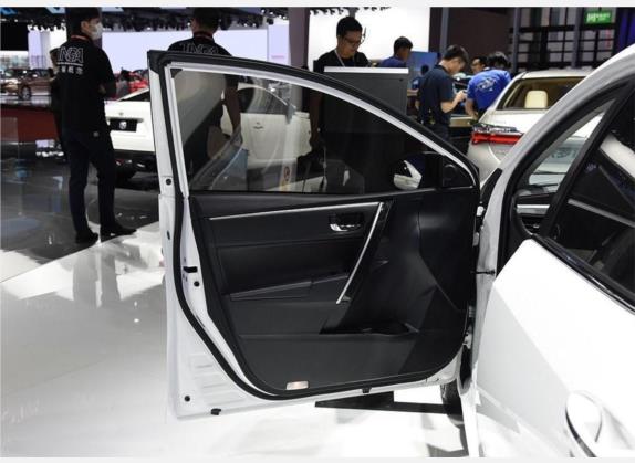 卡罗拉 2017款 改款双擎 1.8L E-CVT旗舰版 车厢座椅   前门板