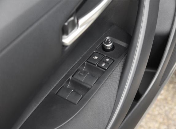 卡罗拉 2019款 1.2T S-CVT GL-i精英版 车厢座椅   门窗控制