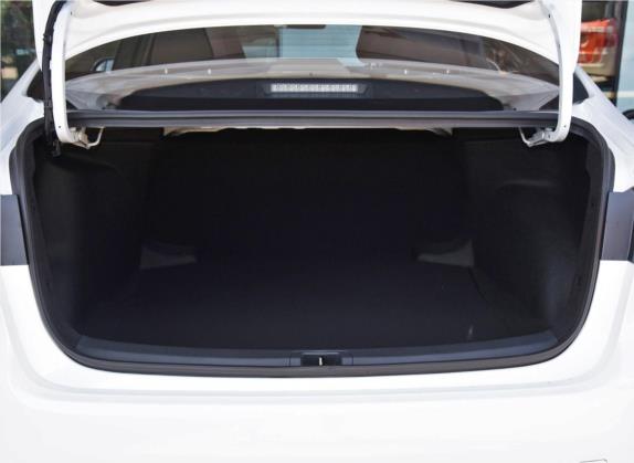 卡罗拉 2019款 1.2T S-CVT GL先锋版 车厢座椅   后备厢