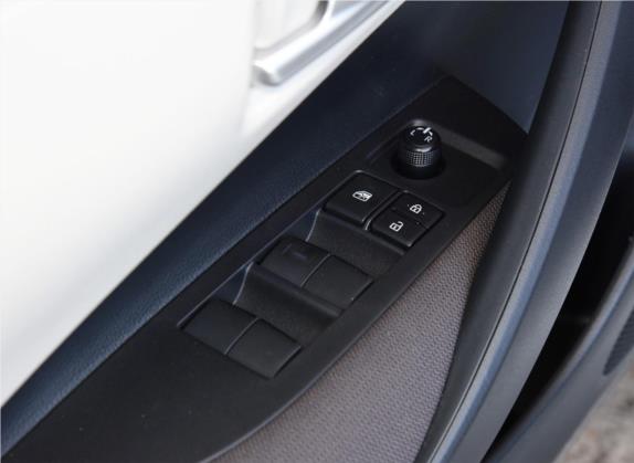 卡罗拉 2019款 1.2T S-CVT GL先锋版 车厢座椅   门窗控制