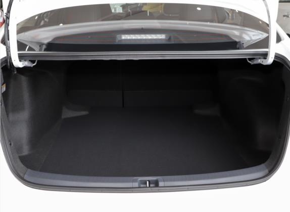 卡罗拉 2021款 双擎 1.8L E-CVT旗舰版 车厢座椅   后备厢