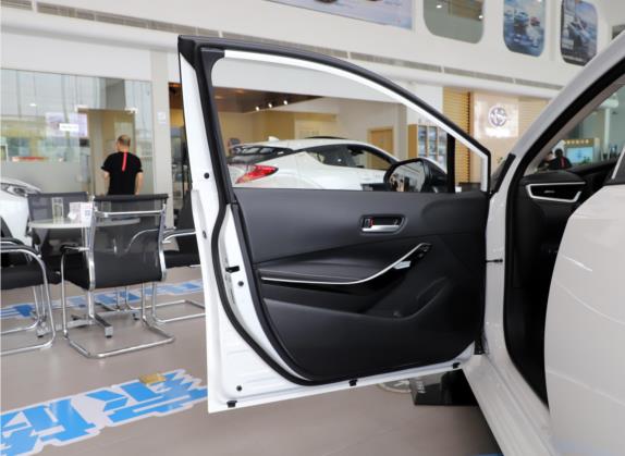 卡罗拉 2021款 双擎 1.8L E-CVT旗舰版 车厢座椅   前门板