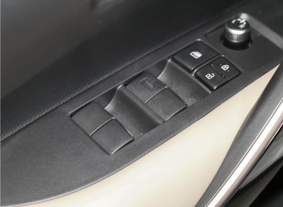 卡罗拉 2021款 TNGA 1.5L CVT精英CARE版 车厢座椅   门窗控制