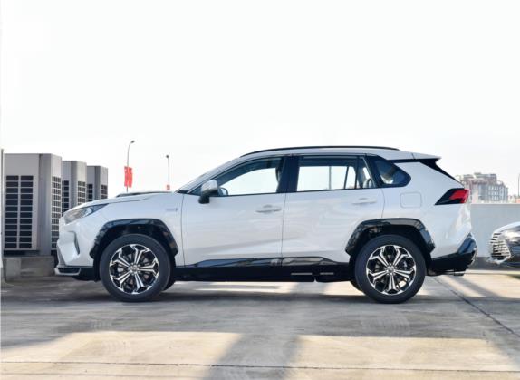 RAV4荣放双擎E+ 2022款 2.5L 四驱旗舰Pro 外观   正侧