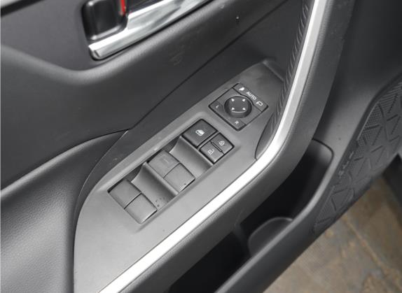 RAV4荣放双擎E+ 2022款 2.5L 两驱精英Pro 车厢座椅   门窗控制