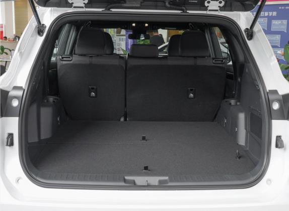皇冠陆放 2021款  2.5L HEV两驱进取版 车厢座椅   后备厢