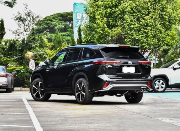 皇冠陆放 2022款 2.5L HEV四驱旗舰版 外观   斜后
