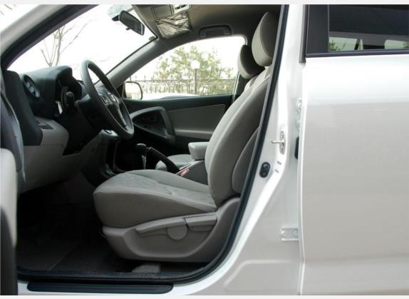 RAV4荣放 2009款 2.0L 自动经典版 车厢座椅   前排空间