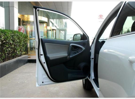 RAV4荣放 2009款 2.0L 自动经典版 车厢座椅   前门板